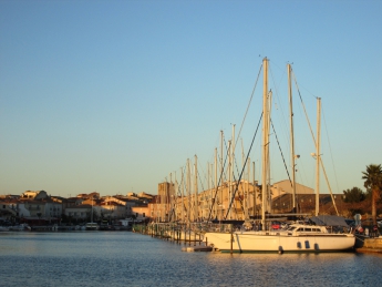 coucher de soleil sur le port de Mèze